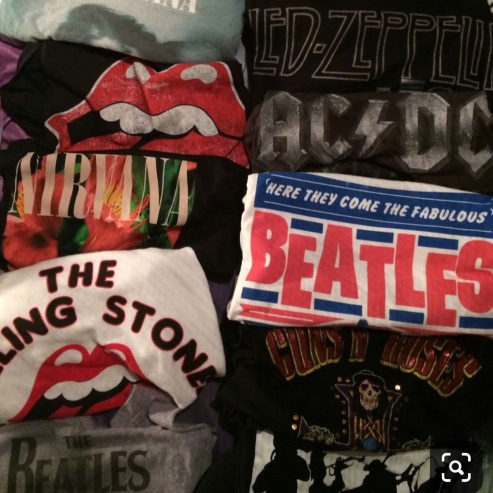 Mystery graphic band shirt!